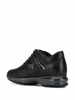 Hogan baskets Interactive à logo